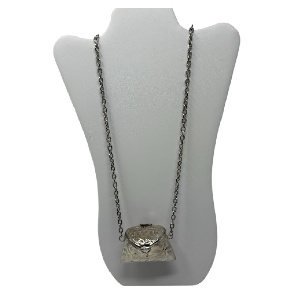 Earthbound Silver Chain Necklace With Mini Purse At Bottom 20$